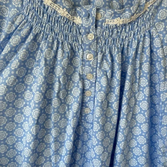 Blue Patterned Short Sleeve Dress - Picture 4 of 8